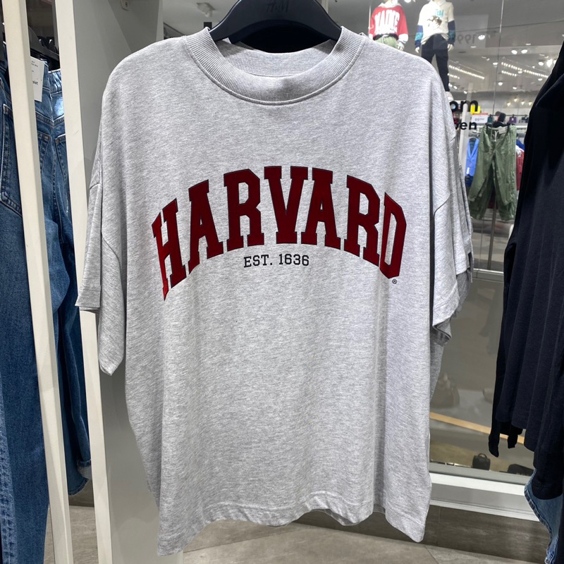 Kaos HARVARD  UNIVERSITY x H&M Original Store