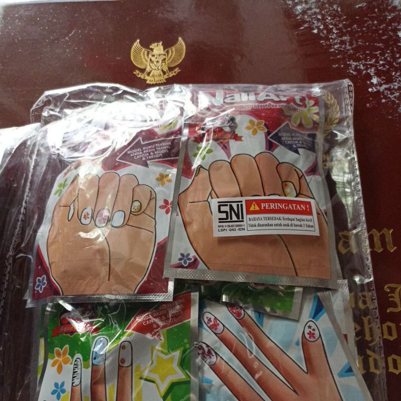 

permen kuku berhadiah 20 pcs