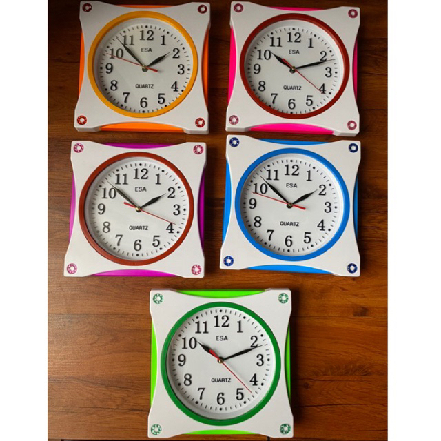Jam dinding warna kotak flourescent bentuk unik murah ukuran 20 cm /417