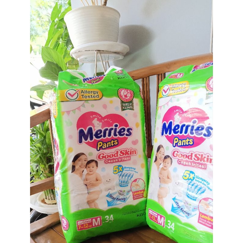 Pampers MERRIES Pants size M34