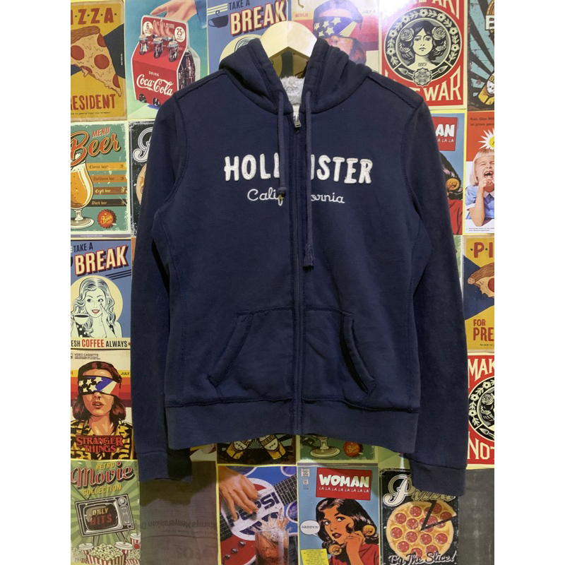 Zh Hollister