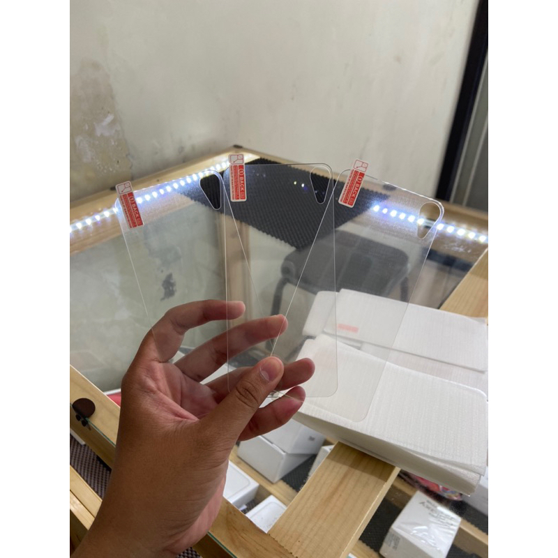 Tamperglass belakang iphone