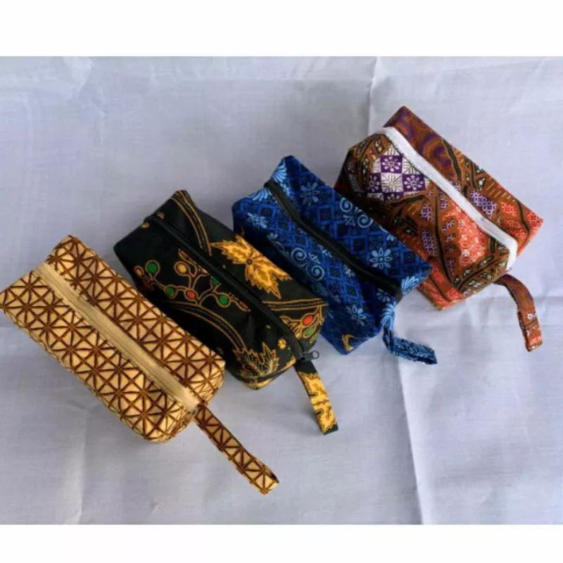 Tas Pouch Tempat Alat Rias Wadah Makeup Make up Mekap Kotak Kain Batik Keren Cantik Simple