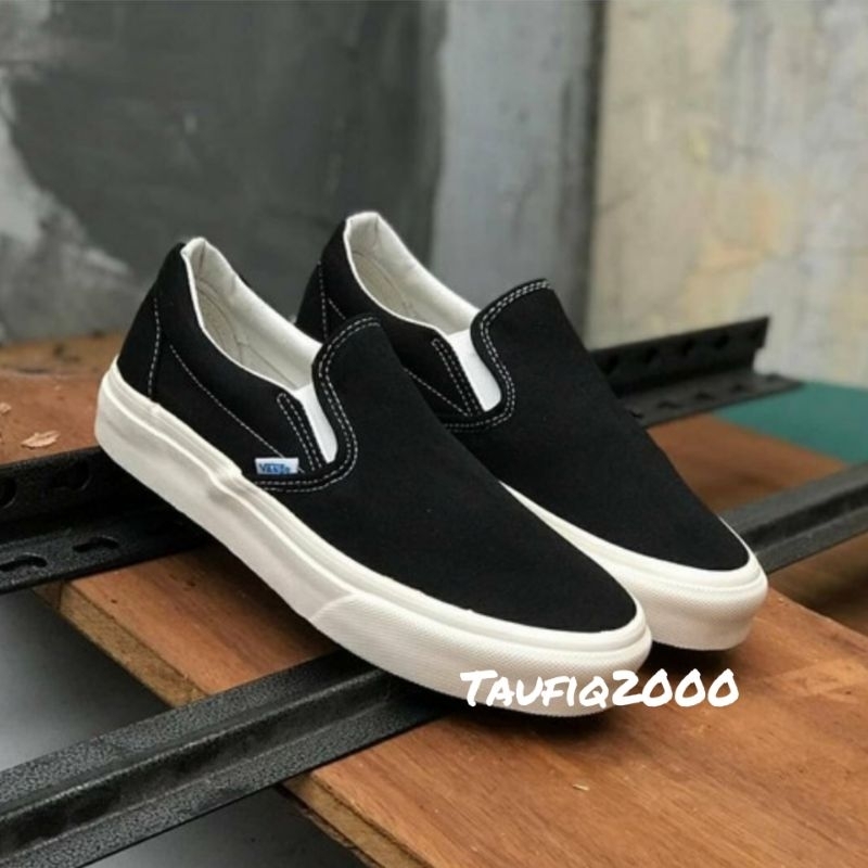 Sepatu Vans Slip On Hitam Putih The Best Quality