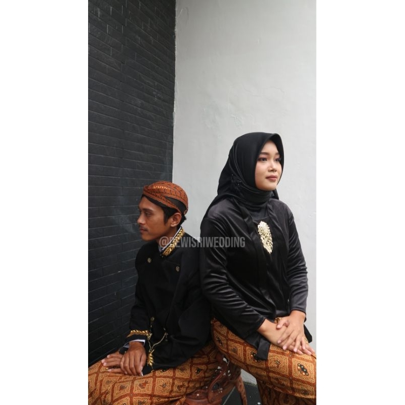 Baju prewedding/kebaya bludru sepantat dan beskap solo bordir/kebaya bludru