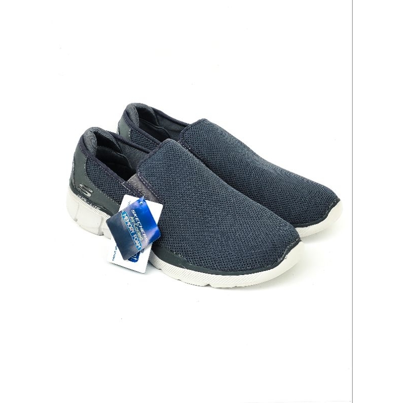 Skechers Pria Slip On Equalizer 3.0 Sumnin Sepatu Pria Slip On Casual Sneakers Hitam Polos