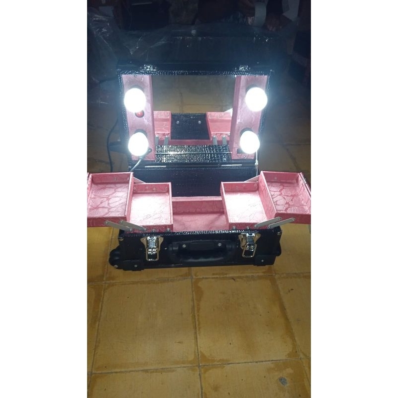 BOKS MAKEUP/BEAUTYCASE MINI 4 LAMPU 4 RAK TROLI RODA TERMURAH