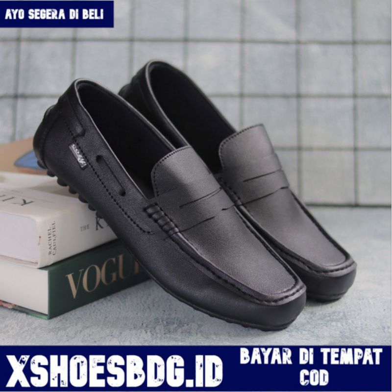 Sepatu Slip On Pria Sepatu Santai Casual Formal Kulit Sintetis Antislip Kerja Kuliah Kantor