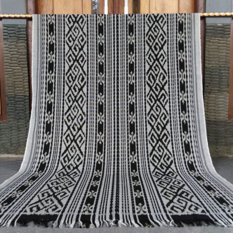 Kain tenun Etnik Jepara warna abu abu