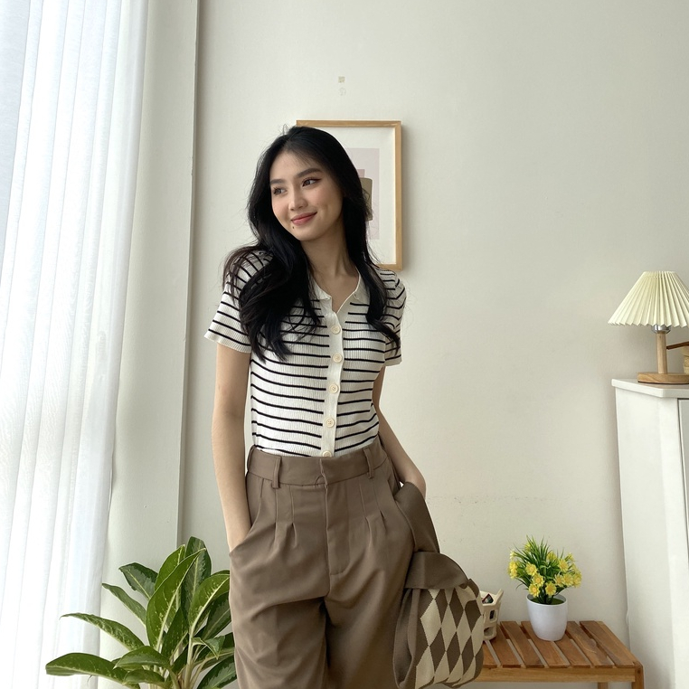 Meggy Knit Top - Atasan Rajut Wanita - Blouse Salur Short Sleeve - Korean Casual Look