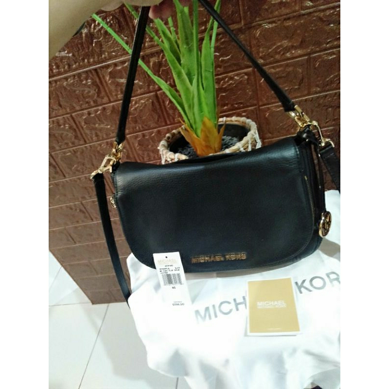 MK bedford medium black