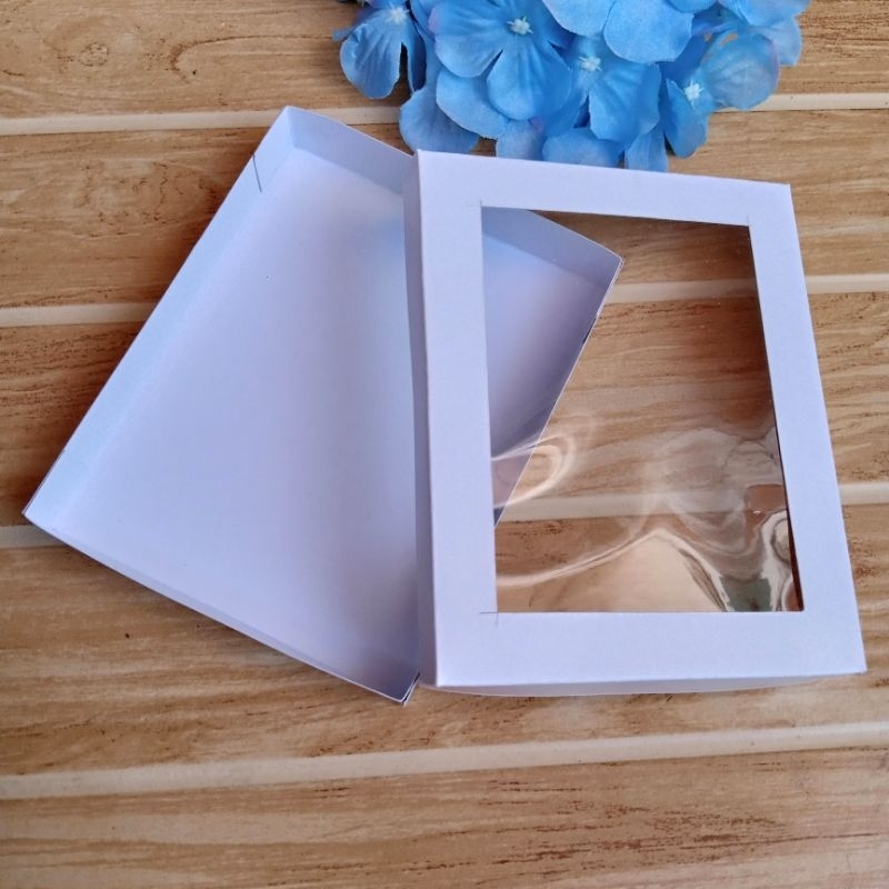 

paperbox custom ukuran 20*20*3/ cetak design custom