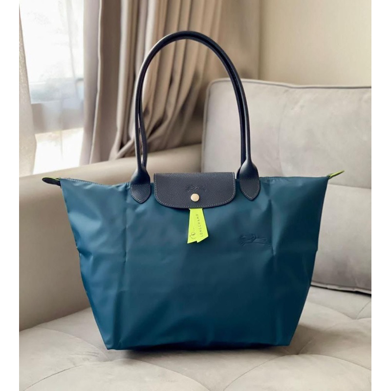 LC Le Pliage Green Large long Handle Ocean