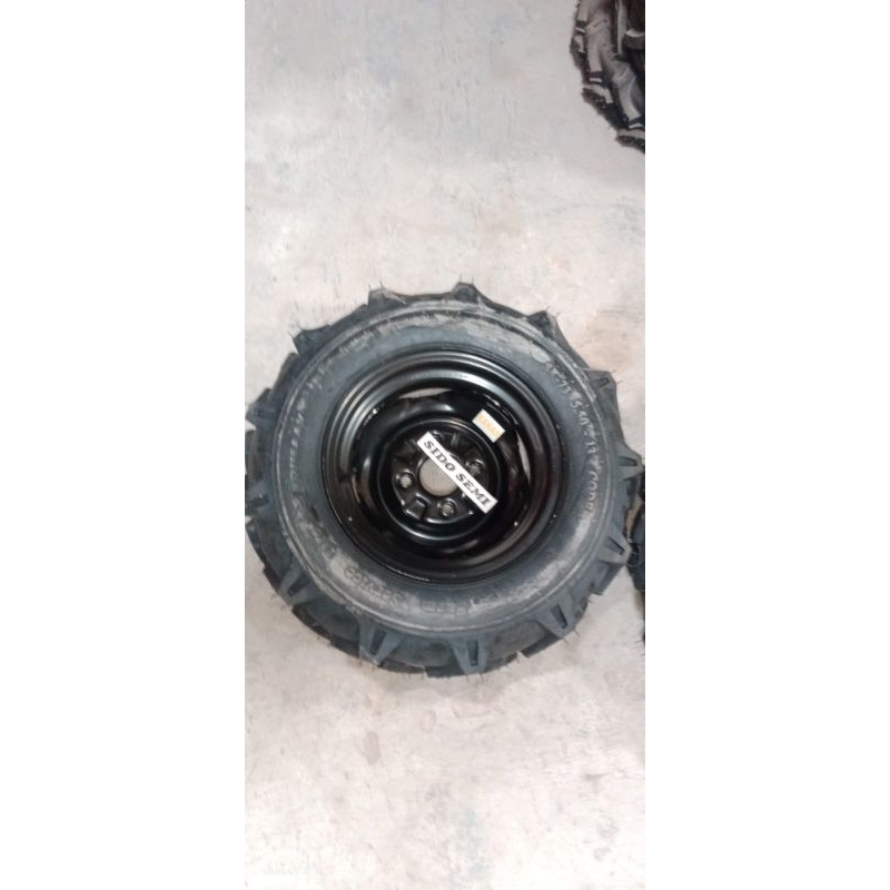 Roda Karet Traktor G1000/Boxer