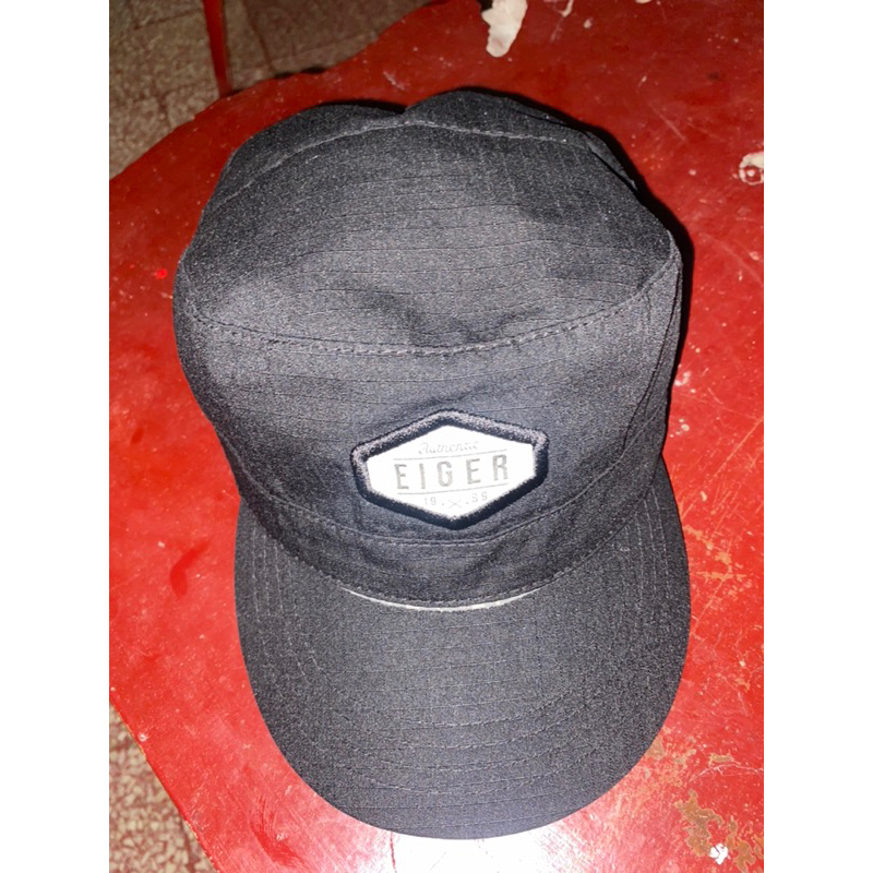 Topi Eiger Comando bisa bolak balik prelove