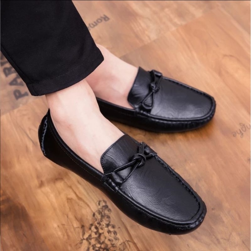 sepatu pria sepatu slip on sepatu hitam sepatu murah sepatu kerja sepatu slop