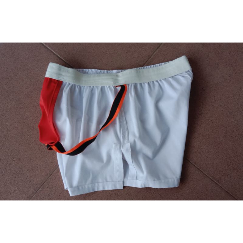 CELANA BOXER DENGAN LAPISAN JOCKSTRAP