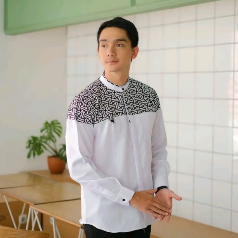 Baju Koko Pria Lengan Panjang Kombinasi Batik Kekinian