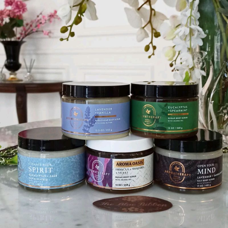 BATH AND BODY WORKS AROMATHERAPY BODY SCRUB