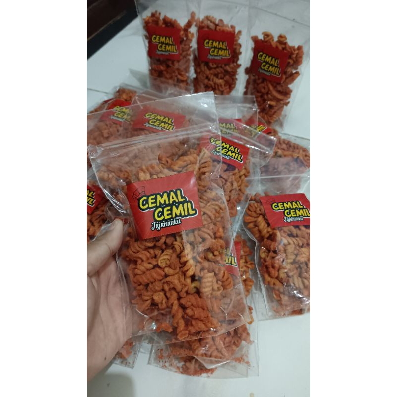 

*Pesanan kak Qia* makroni spiral pedes daun jeruk 10K dapat 3pcs