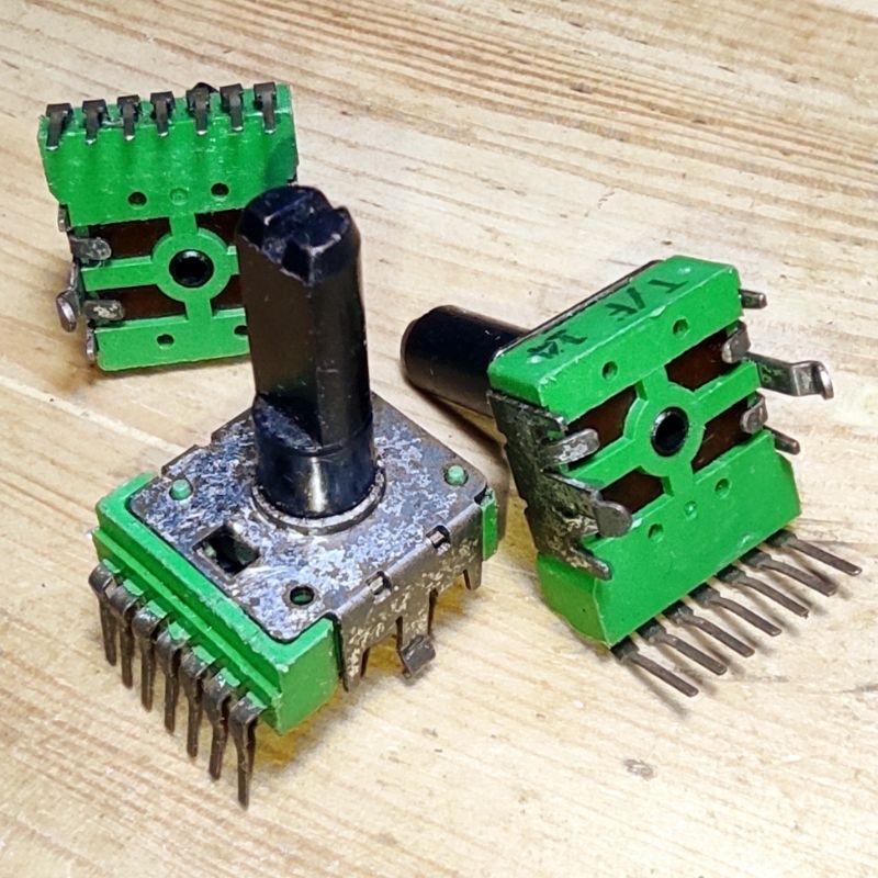 Potensio Mixer 7 Kaki A10K NOS ALPHA RK-14 Stereo Center Tap balance Potensiometer segi ax1500 korg 