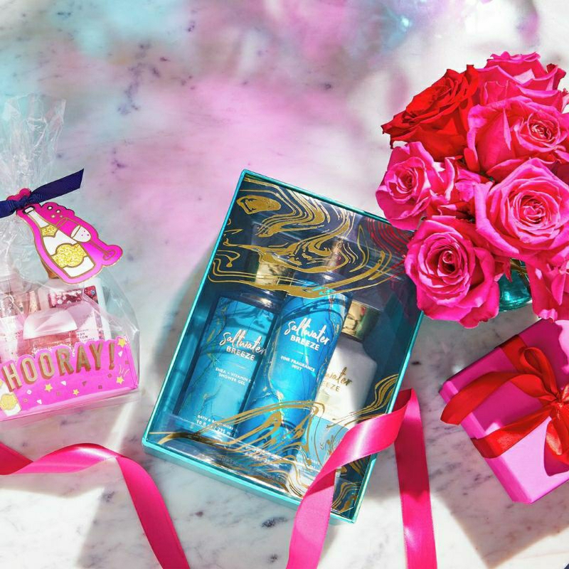 BATH &amp; BODY WORKS BBW HAMPERS GIFTSET GIFTSETS MIX PERAYAAN HARI BESAR HAPPY BIRTHDAY WEDDING ANNIVERSARY BABY SHOWER IT'S A CELEBRATION FAVORITE'S FOR YOU YOU'RE THE ONE YTO GINGHAM CHAMPAGNE TOAST INTO THE NIGHT ITN JAPANESE CHERRY BLOSSOM JCB