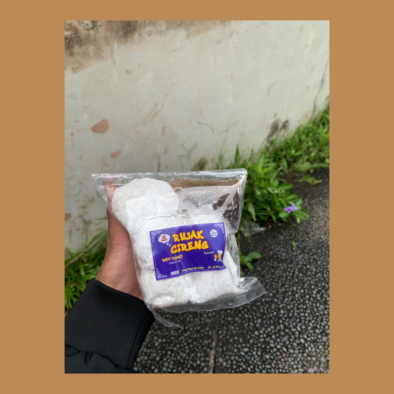 

Cireng rujak / Rujak cireng