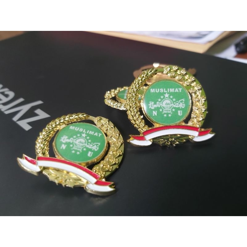 PIN BROS LOGO MUSLIMAT FATAYAT NU KUNINGAN / AKRILIK RESIN