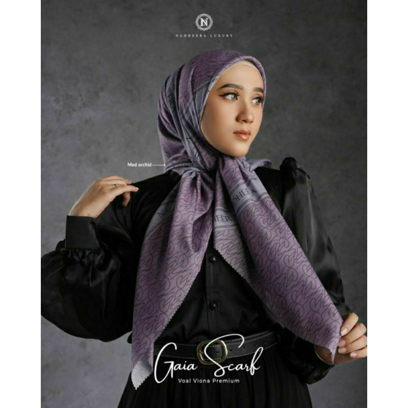 Gaia Scarf By Nadheera Luxury