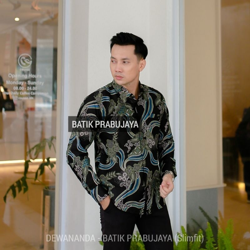 DEWANANDA Kemeja Batik Pria Slimfit Modern Premium Lengan Panjang Terbaru Sage  - Baju Hem Batik Pria Warna Hijau Sage Tangan Panjang Cowok Kondangan Pesta