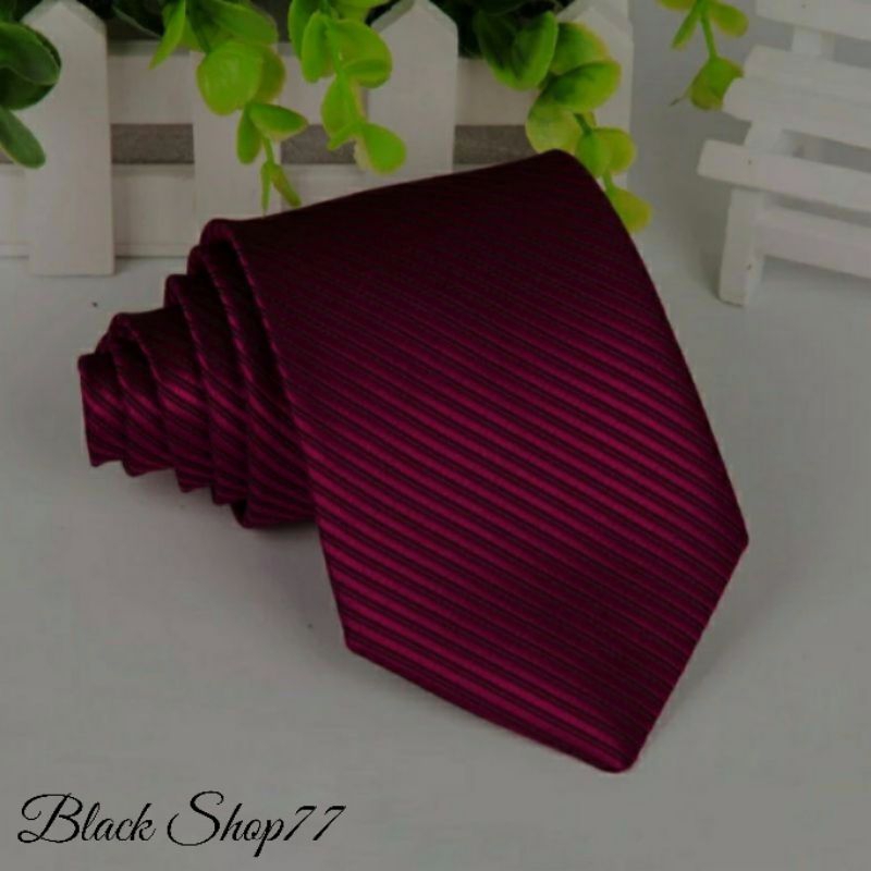 Dasi Pria Dasi Panjang Salur Merah Maroon Tua 3 Inchi 8 Cm