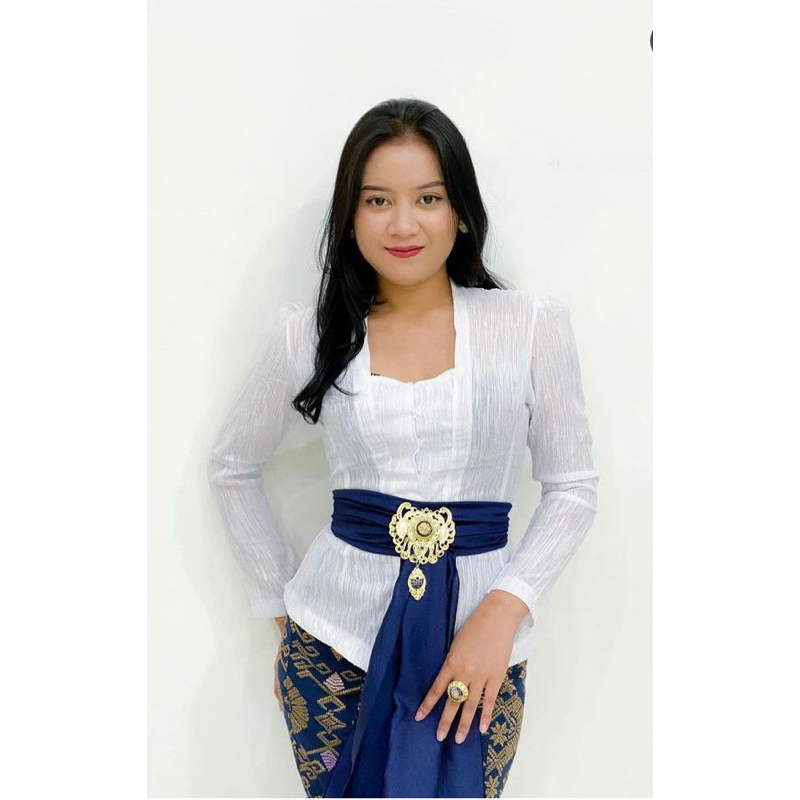 Set kebaya jadi air mata