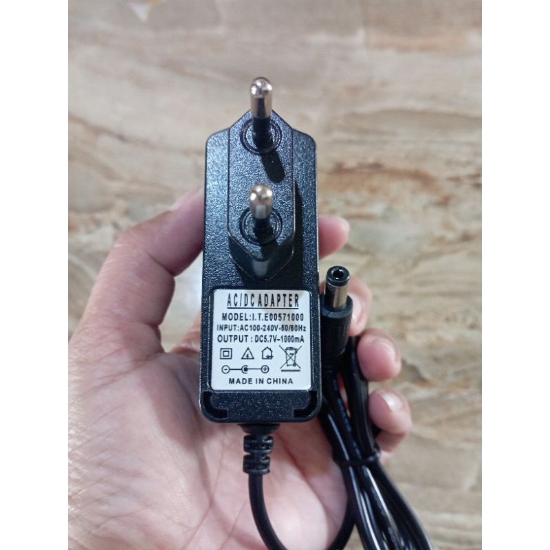 Adaptor Charger sulam alis 5,7V 1000mA