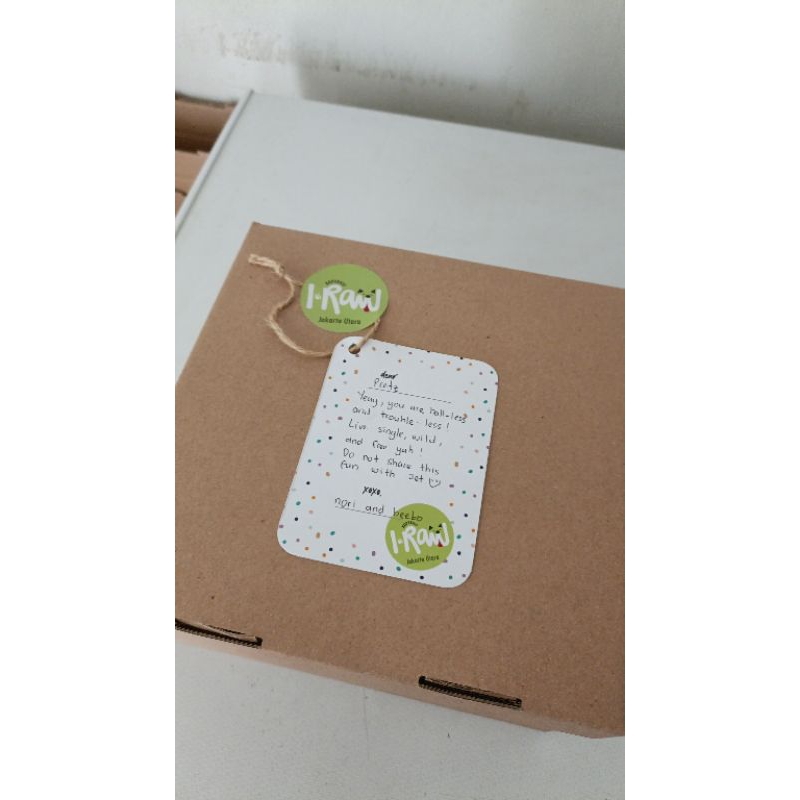 

Gift Box & Hamper with Birthday Card (tambahan untuk bungkus kado)