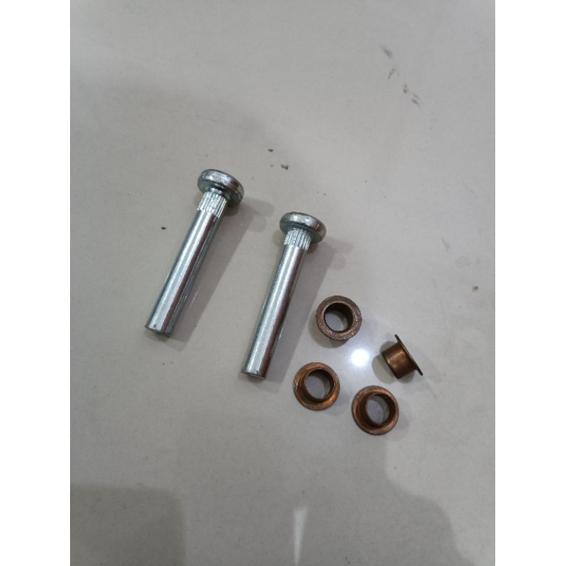 Pen Bushing Engsel pintu belakang Taft GT Rocky Feroza, bos bagasi 2set