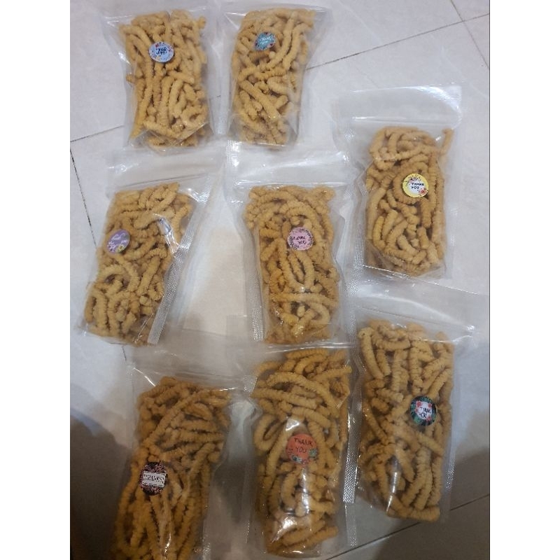 

Snack ulat sutra kalimantan