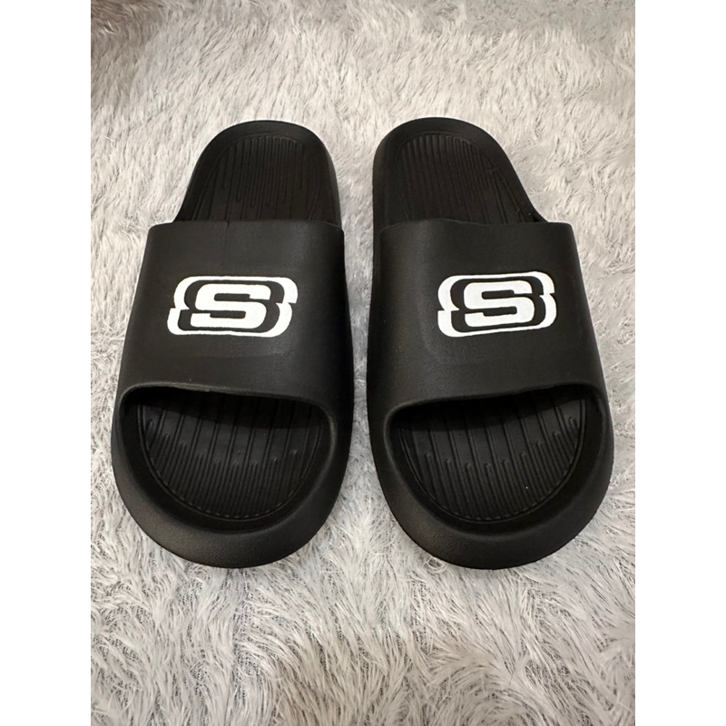 SENDAL SKECHERS SENDAL ANTI SLIP SENDAL EMPUK SENDAL NYAMAN SENDAL KEREN