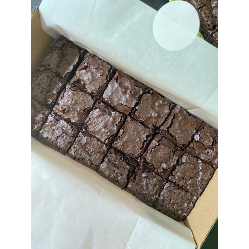 

Fudgy Brownies Premium 20x10