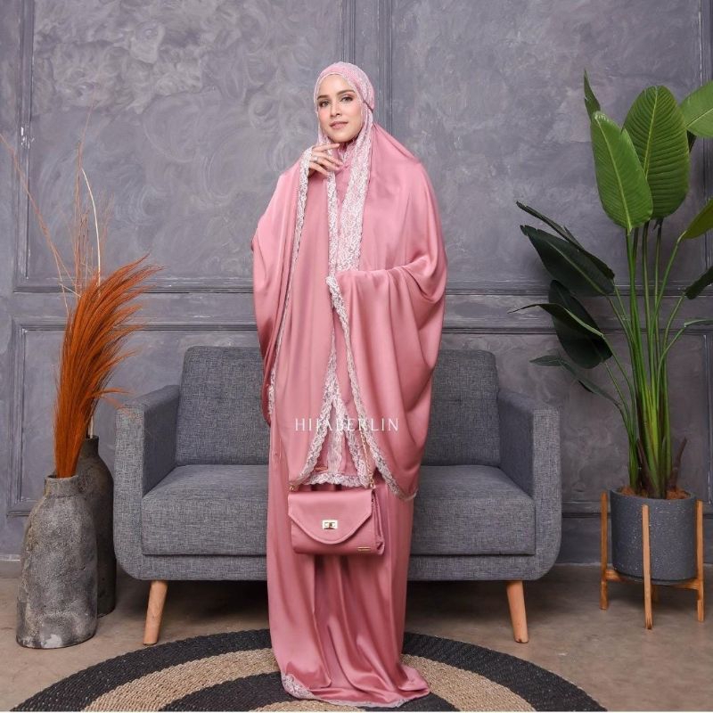 NEW Mukena Artis Hijaberlin Khadijah Prayer Set Magenta
