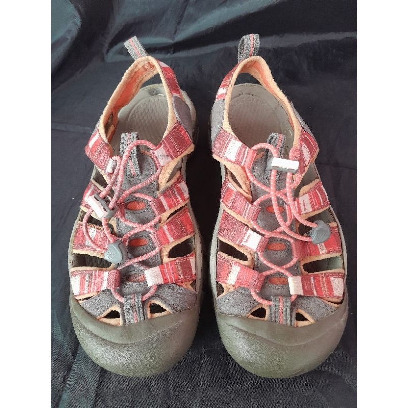 sandal keen second