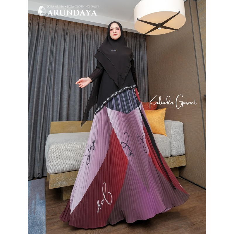 KALINDA GARNET BY JOZA ARINA