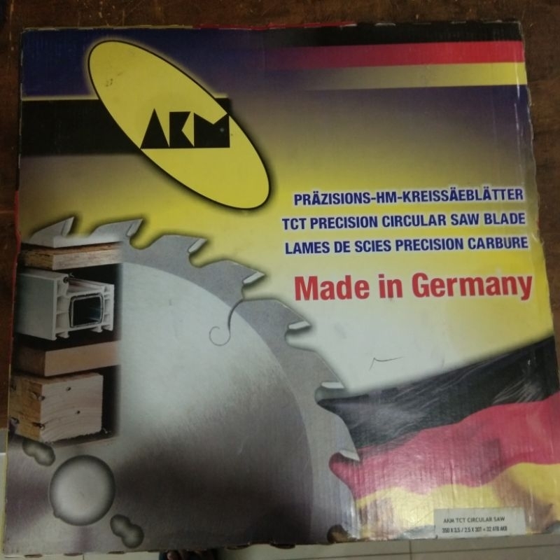 Mata gergaji kayu 28 inch 700 x 60 Teeth AKM GERMANY