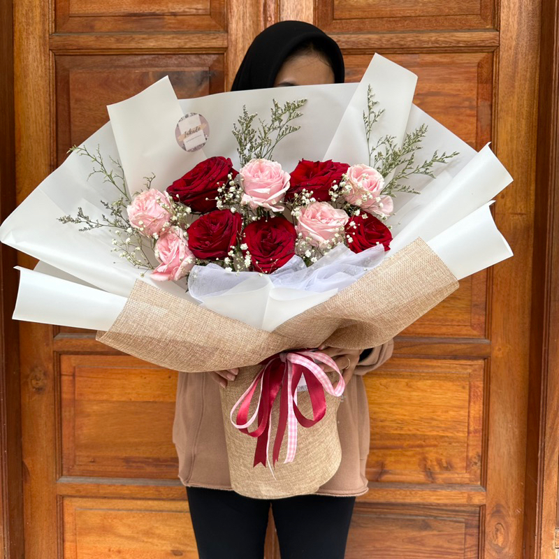 (BUNGA ASLI) FRESH ROSES MIX KHUSUS VALENTINE JAKARTA TERMURAH