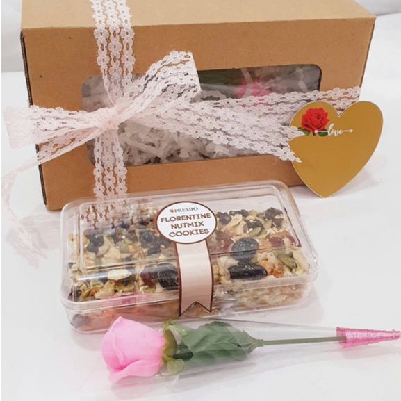 

VALENTINE HAMPERS SPECIAL FLORENTINE COOKIES DAN SUSU ALMOND SEHAT