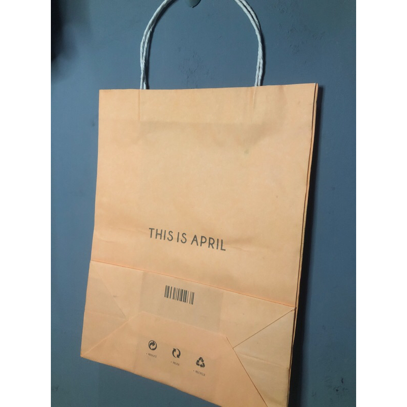 

preloved paper bag ori this is april