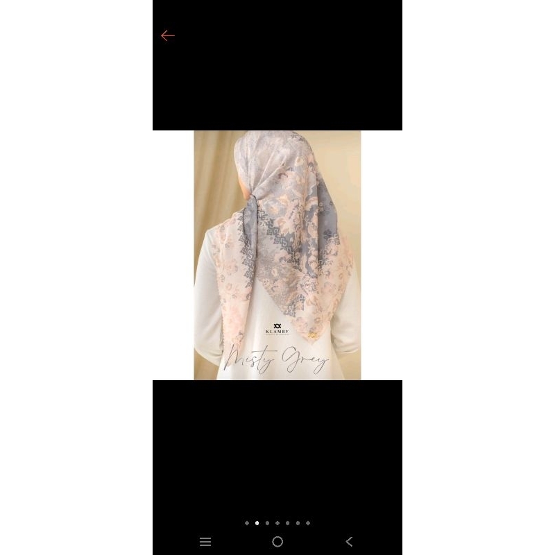 Serayu scarf wearing klamby