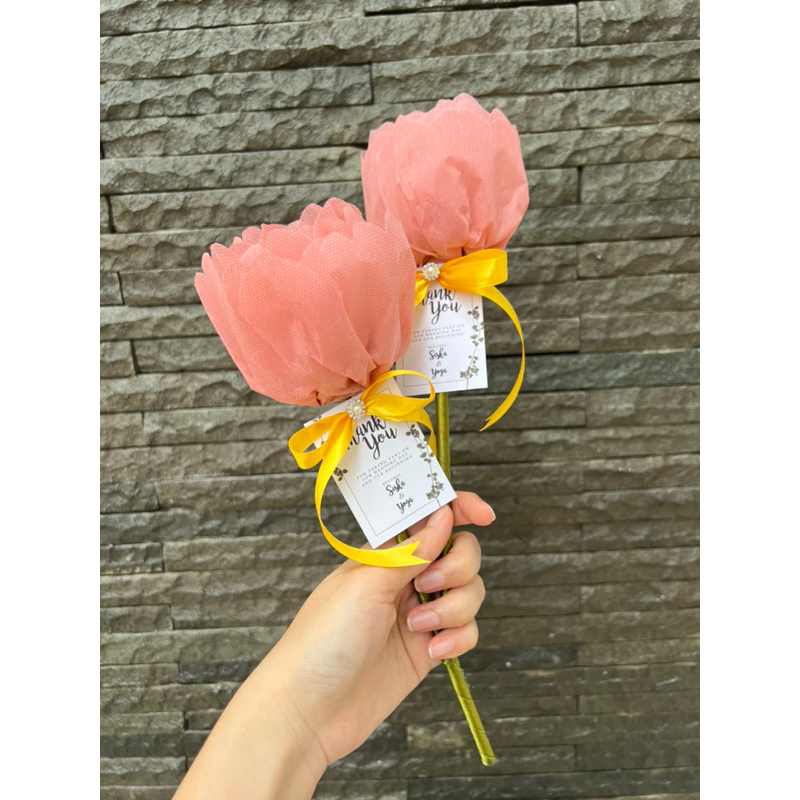 

(PO 3 hari ) ferreo rocher bouquet/souvenir sangjit/mingle wedding/bunga ferrero rocher/single flower/single bouquet/souvenir pernikahan/buket permen/souvenir coklat/souvenir mingle/hadiah ulang tahun/souvenir pernikahan