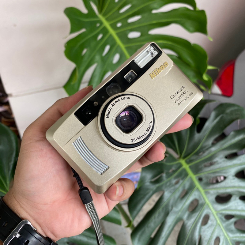 Kamera Analog Nikon One Touch Zoom 90s date