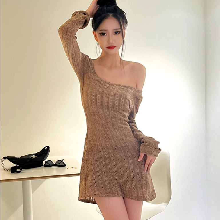 【AMY J】U-Neck Long Sleeve Slim Fit Mini Knitted Dresses  7518