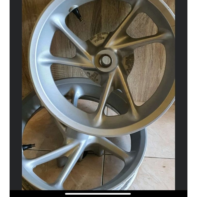 velg original bekas nmax old 2019